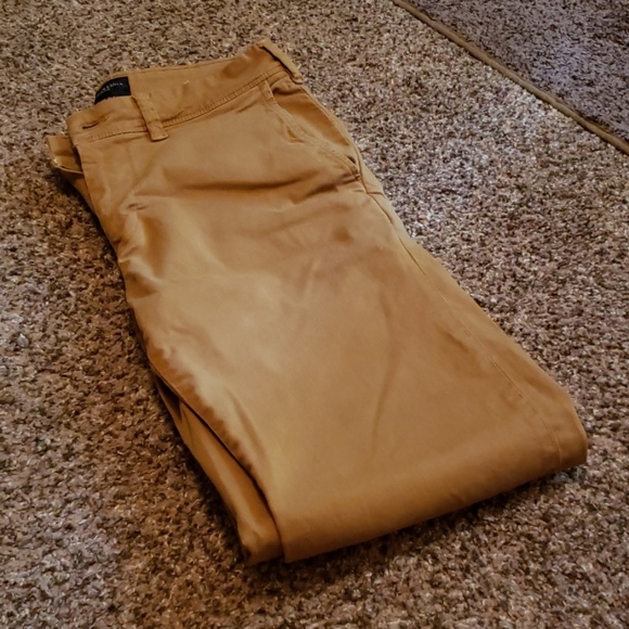 American Eagle Chino Pants - Picture 4 of 4